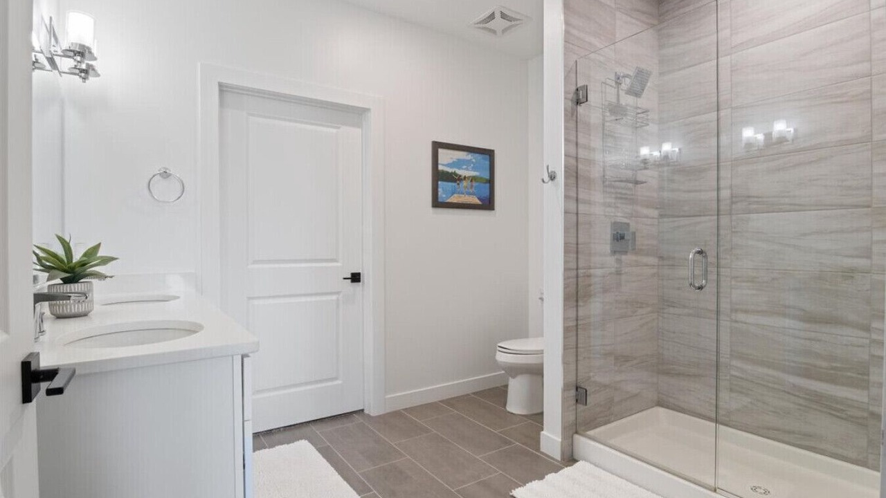 Photo of Bathroom in Camdenton