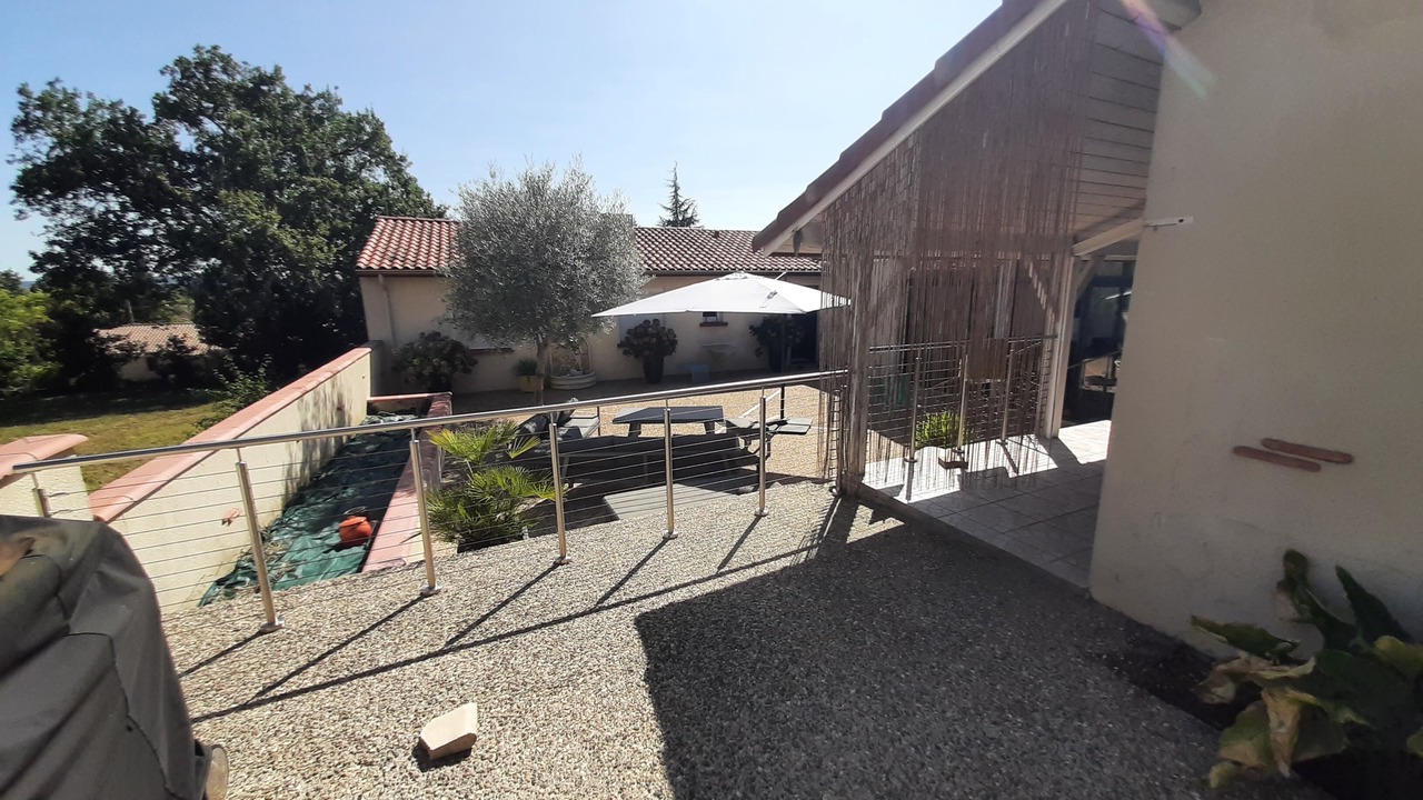 Photo of Outdoor in Bon-Encontre