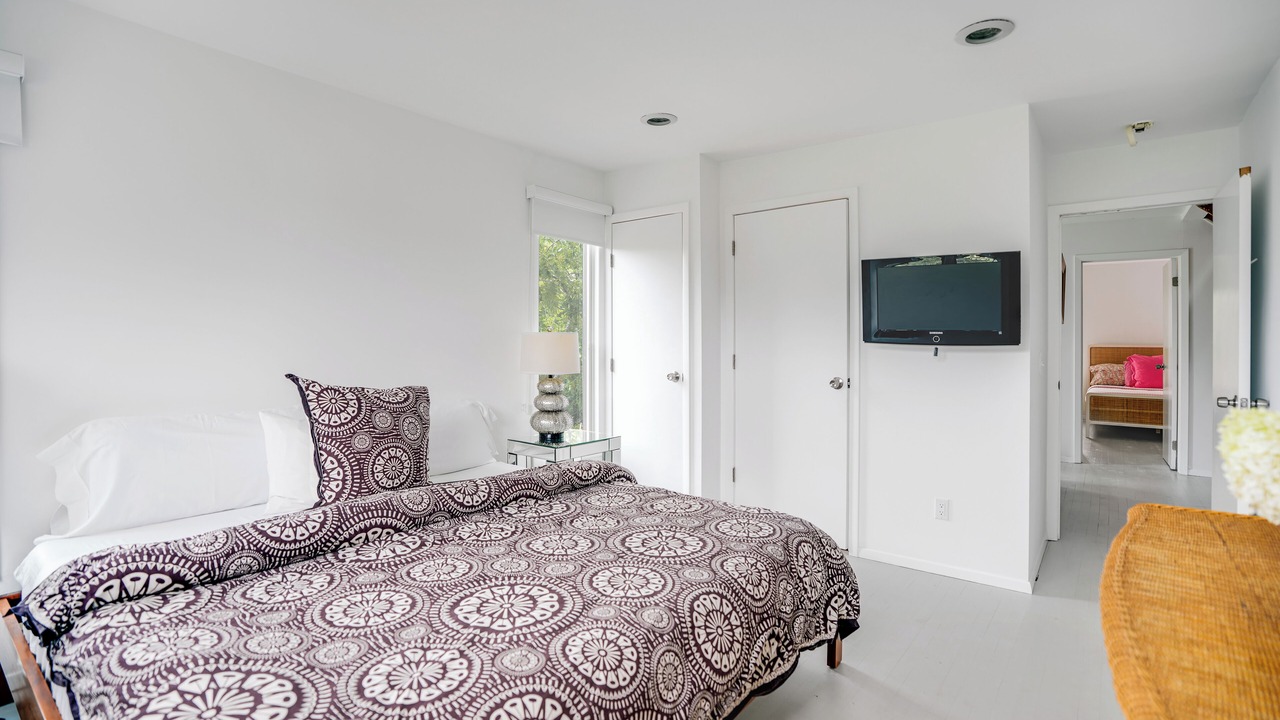 Photo of Bedroom in Beach Hampton