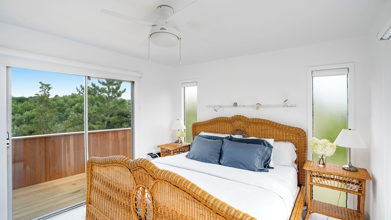 Photo of Bedroom in Beach Hampton