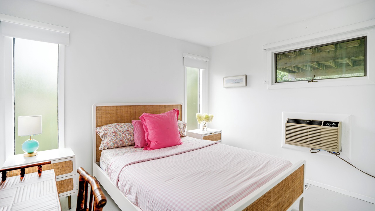 Photo of Bedroom in Beach Hampton