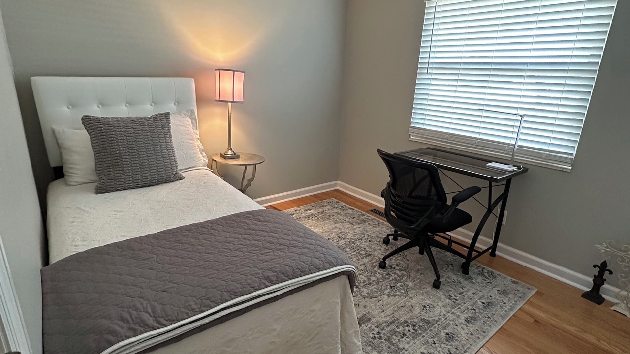 Photo of Bedroom in Cleveland