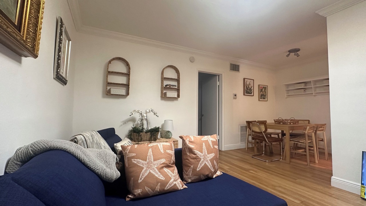 Photo of Livingroom in Key Biscayne