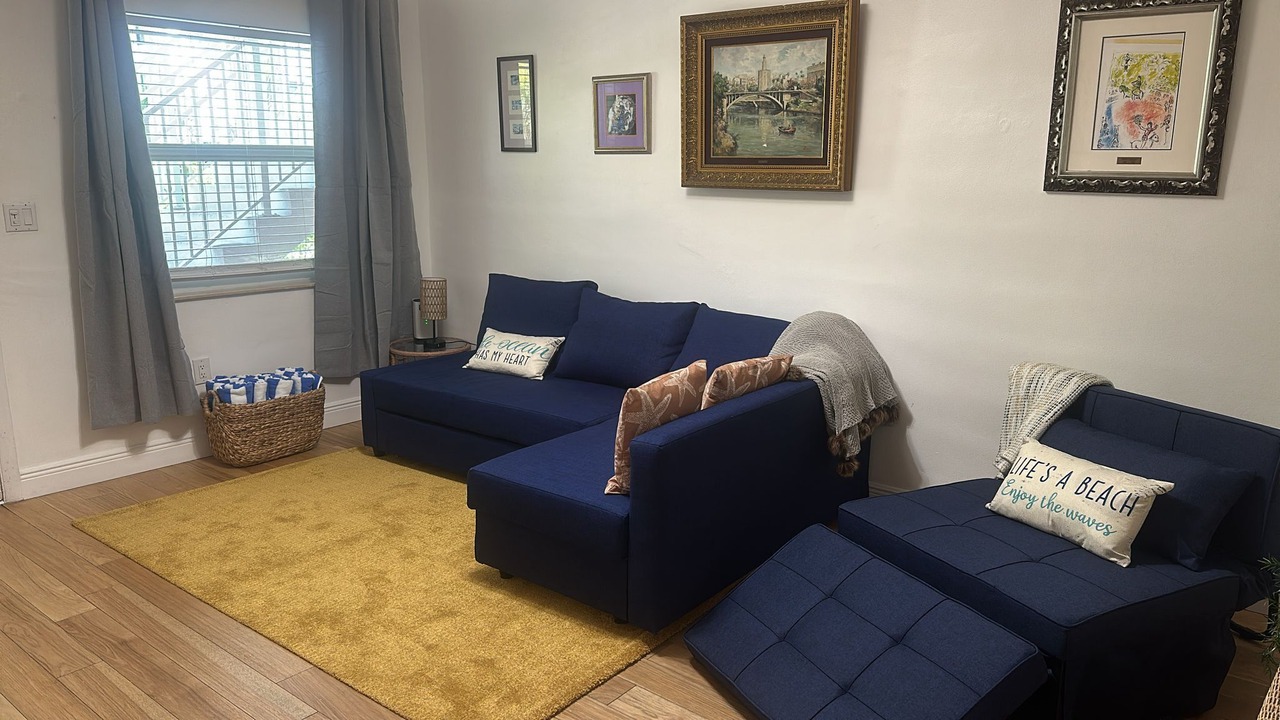 Photo of Livingroom in Key Biscayne