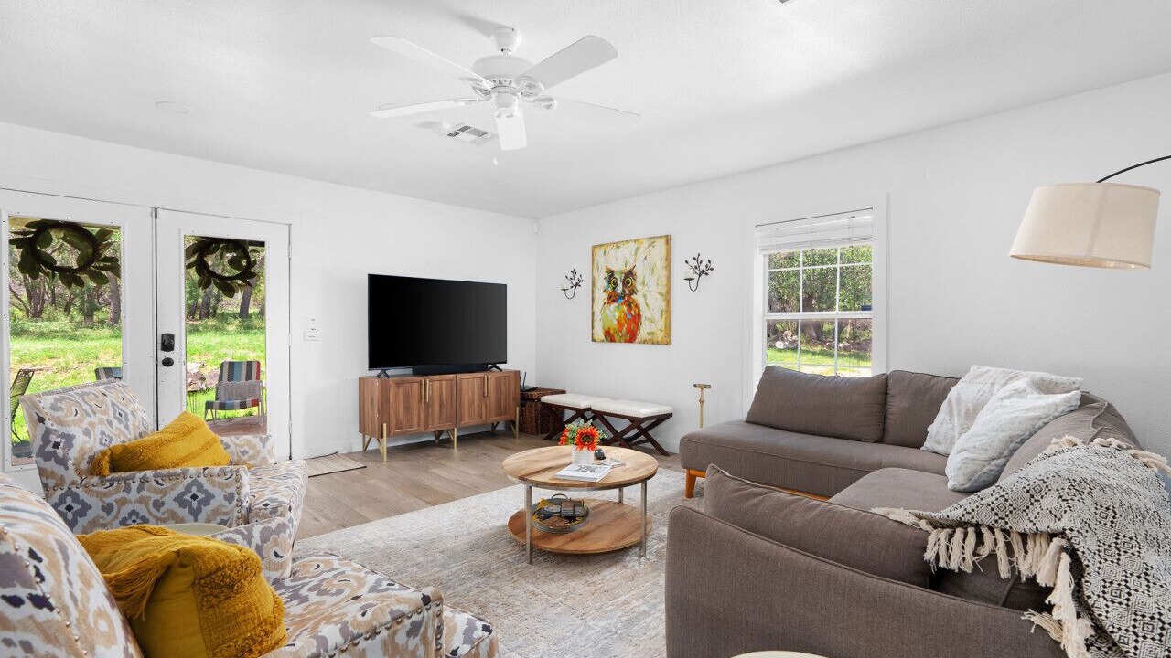 Photo of Livingroom in Dripping Springs