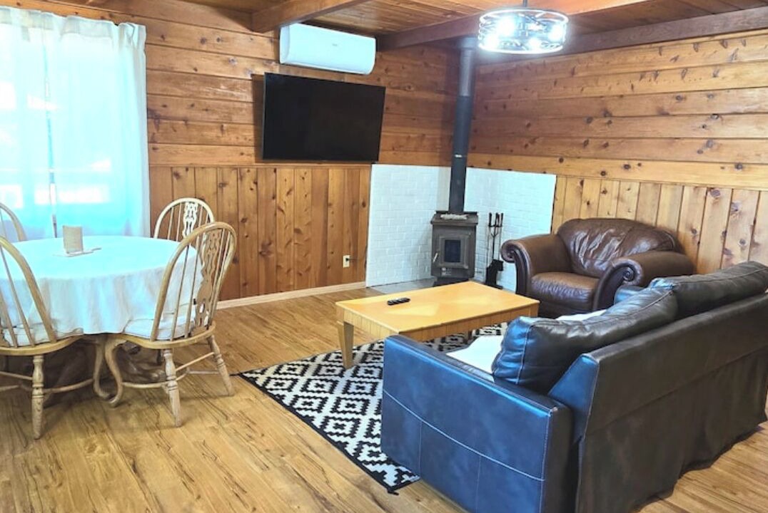 Photo of Livingroom in Cedar Ridge