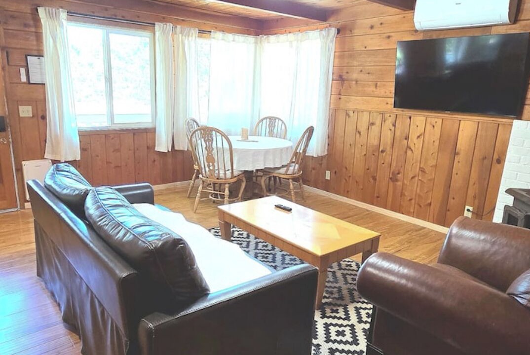 Photo of Livingroom in Cedar Ridge