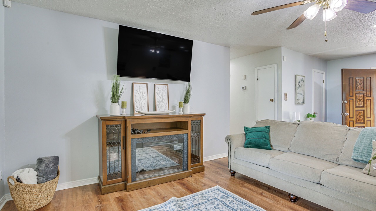 Photo of Livingroom in LaPlace