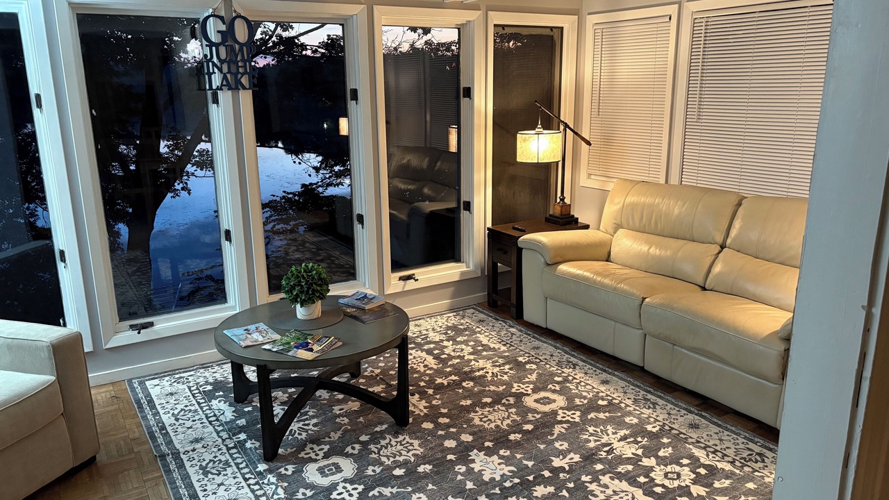 Photo of Livingroom in Albert Lea