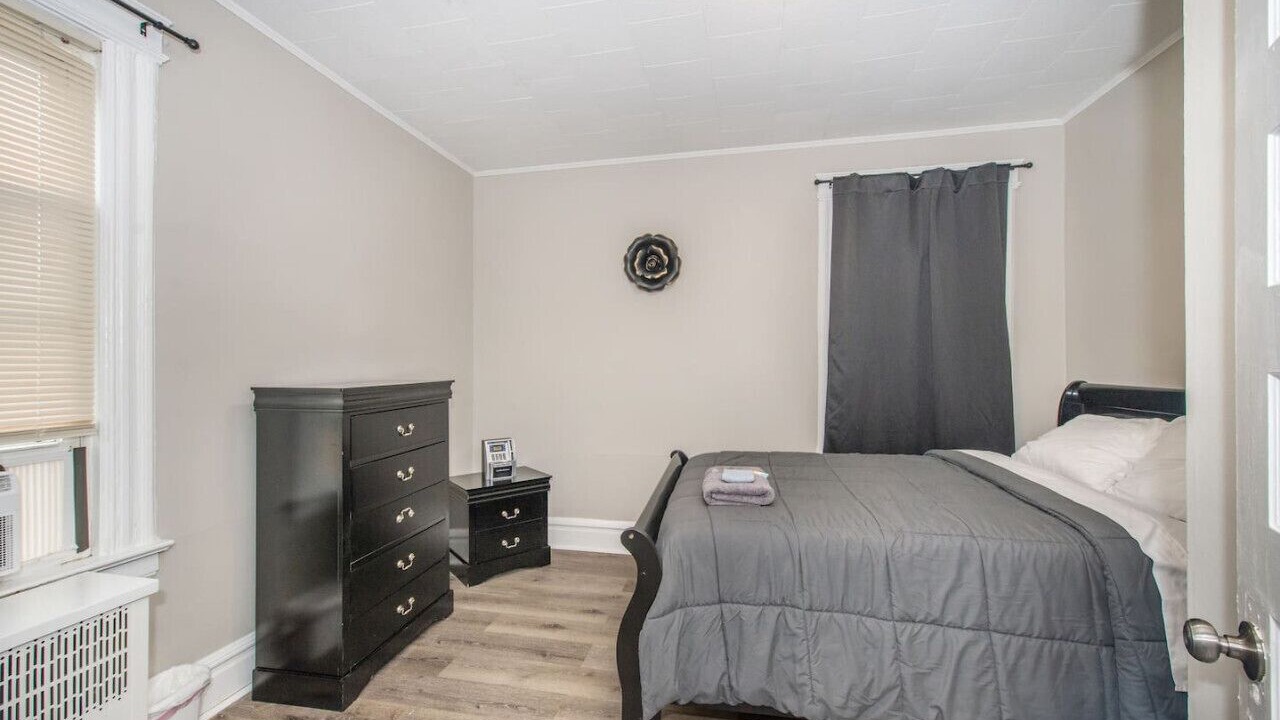 Photo of Bedroom in Harrison