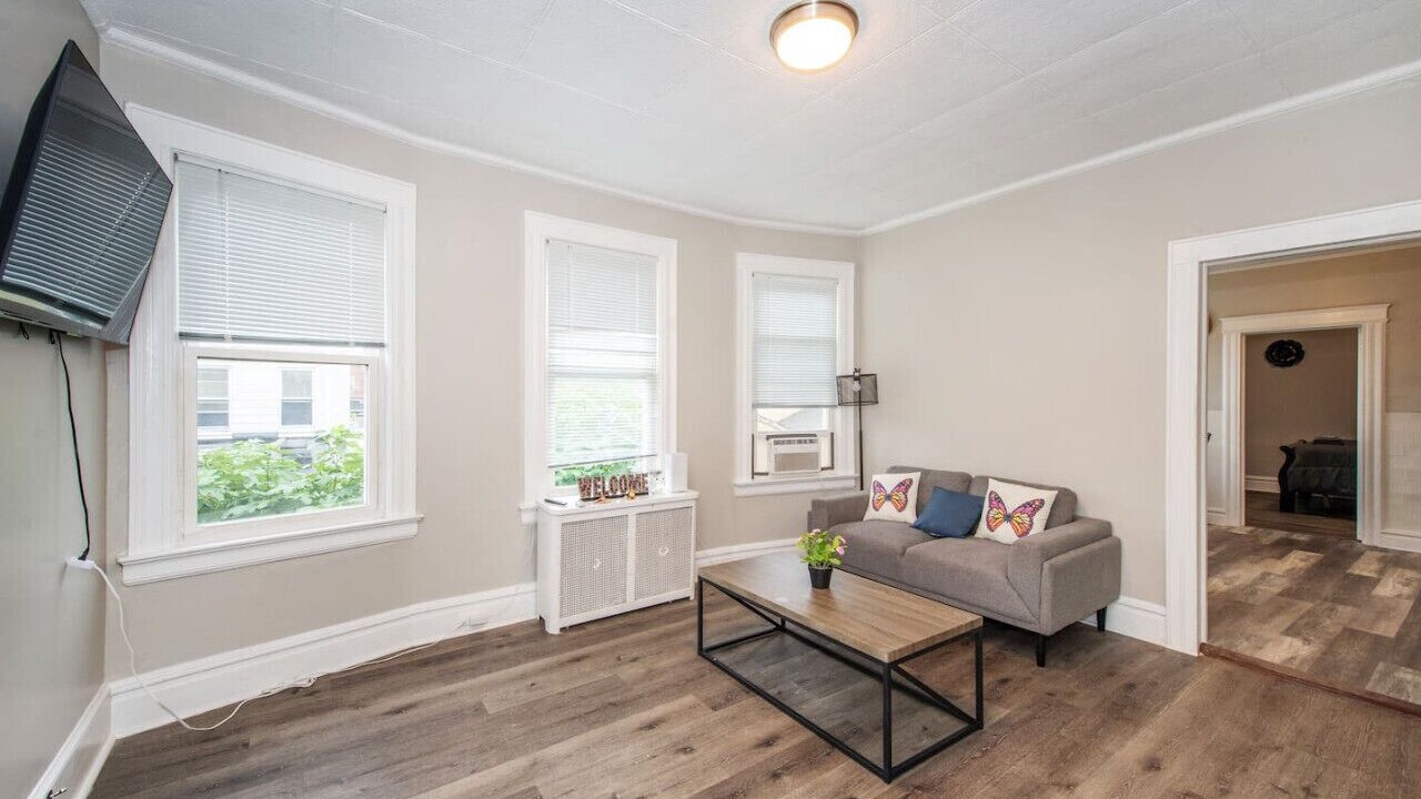 Photo of Livingroom in Harrison