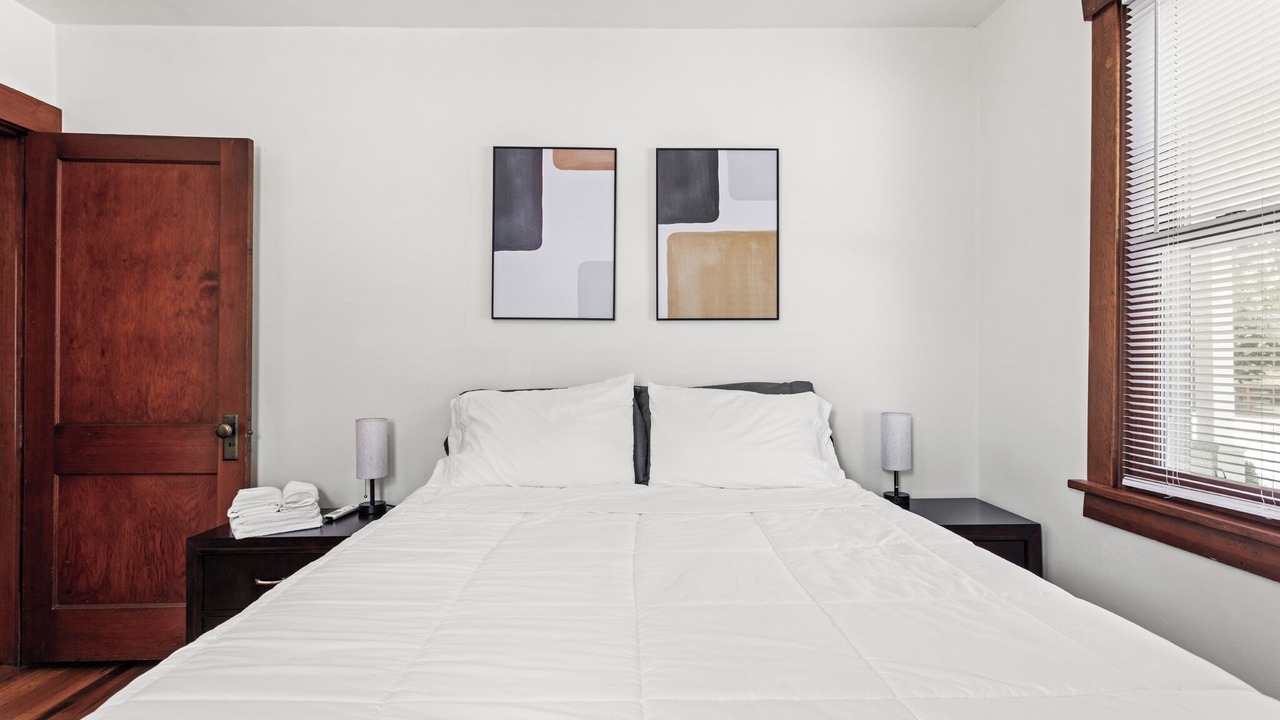 Photo of Bedroom in Englewood