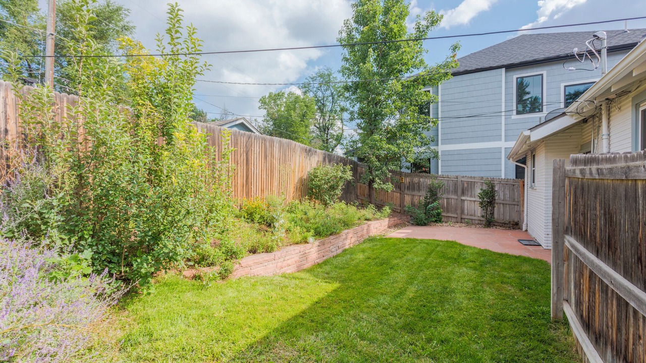 Photo of Outdoor in Englewood