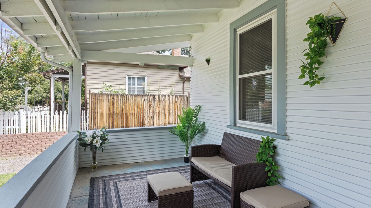 Photo of Patio Balcony in Englewood