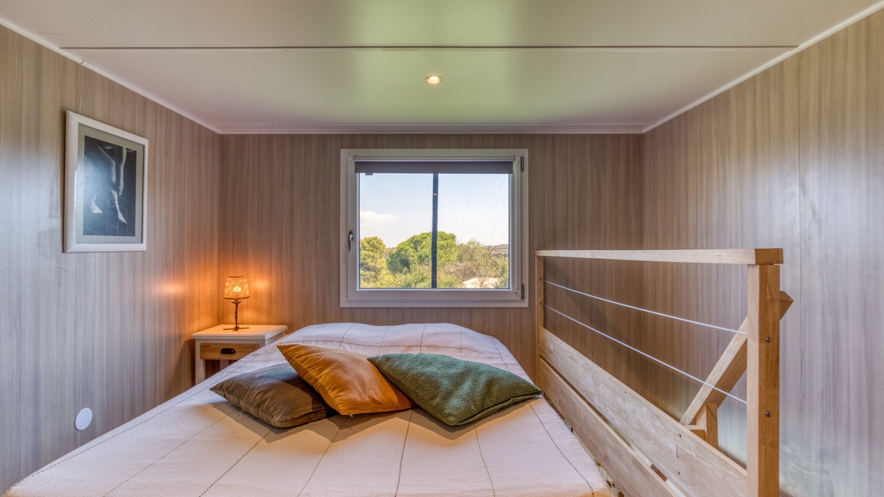 Photo of Bedroom in Generac