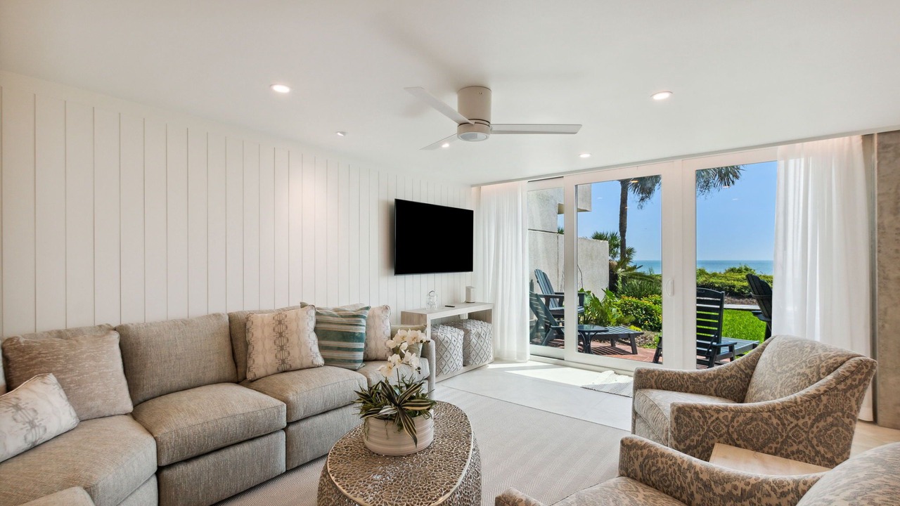 Photo of Livingroom in Fernandina Beach