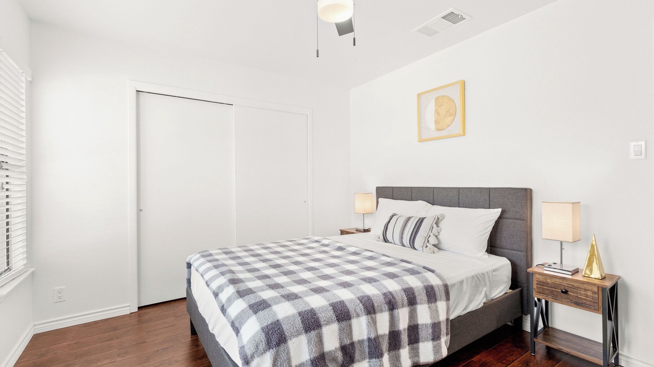 Photo of Bedroom in North San Antonio - SAT