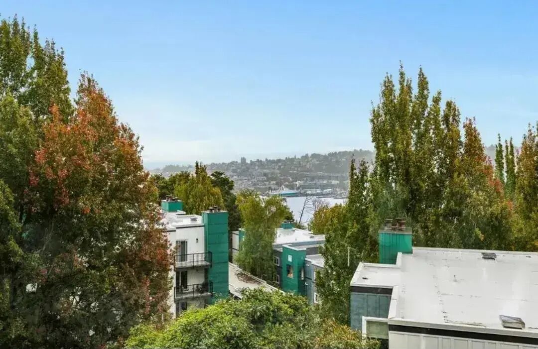 Photo of Others in East Queen Anne