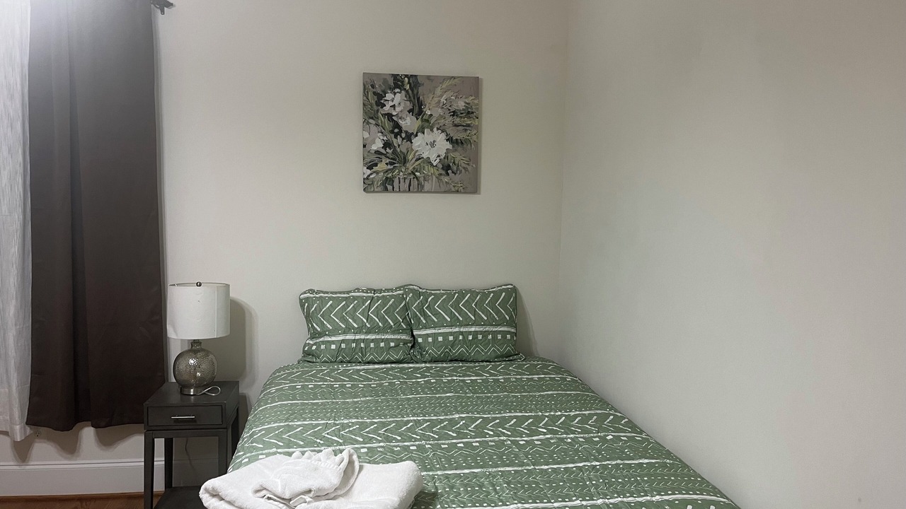 Photo of Bedroom in Addison Heights