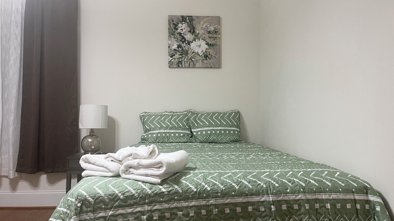 Photo of Bedroom in Addison Heights