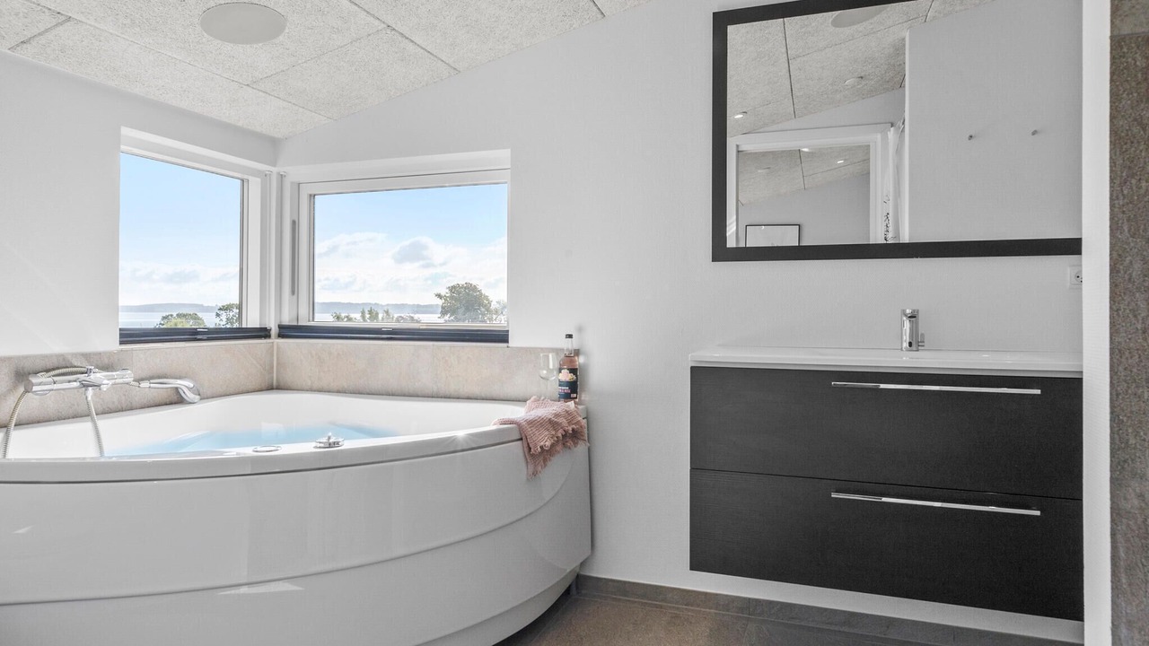 Photo of Bathroom in Aabenraa