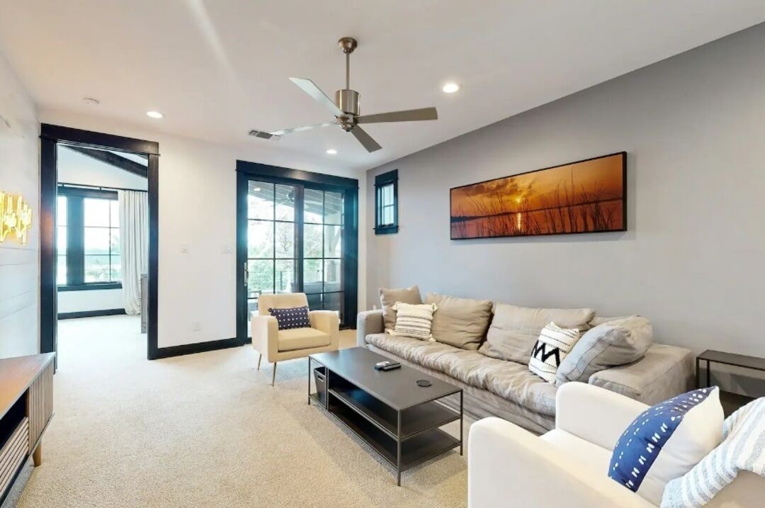 Photo of Livingroom in Spicewood