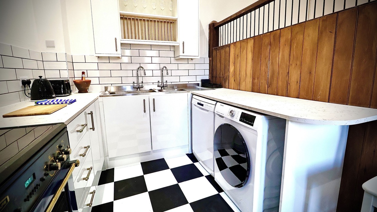 Photo of Kitchen in Greenhithe
