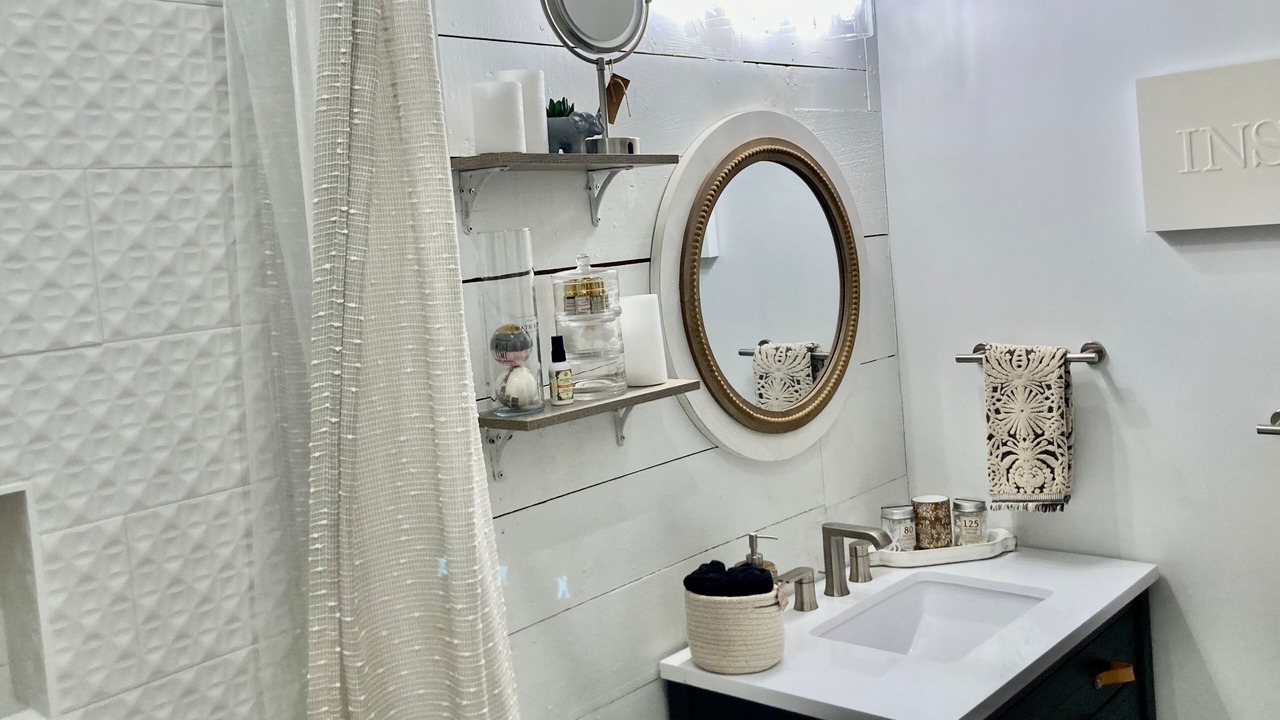 Photo of Bathroom in Navasota