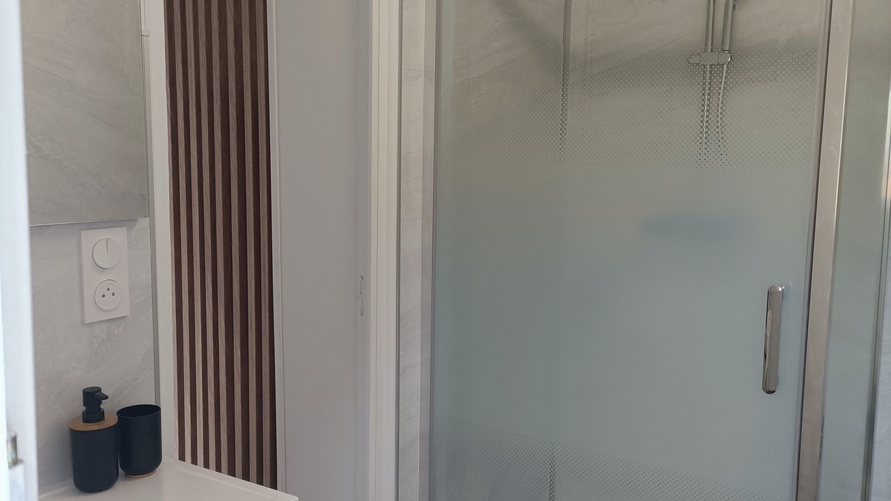 Photo of Bathroom in Neuville-sur-Sarthe