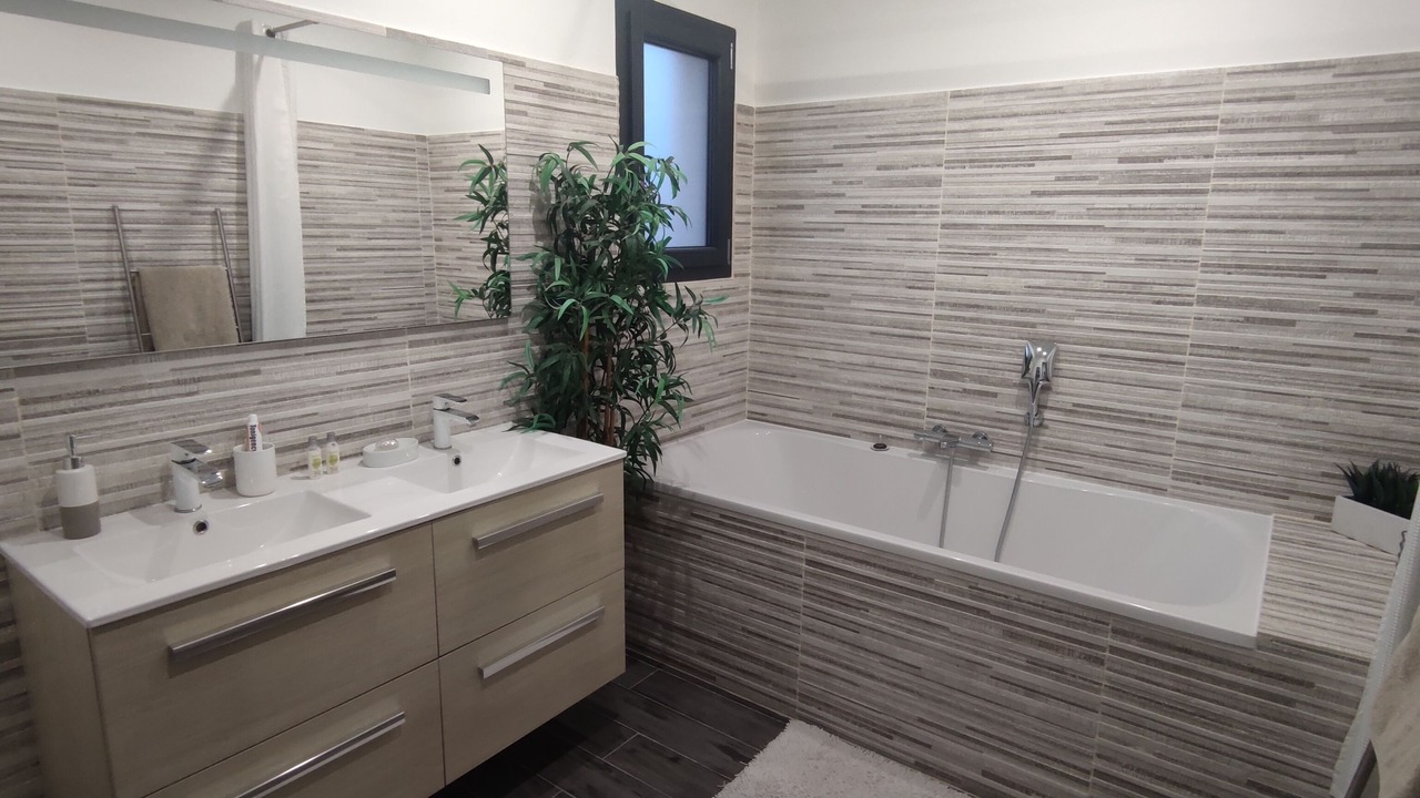 Photo of Bathroom in Villeneuve-de-la-Raho