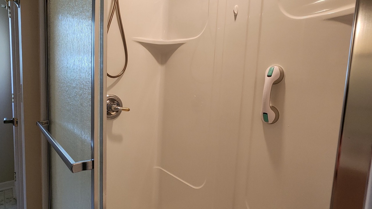 Photo of Bathroom in Benton