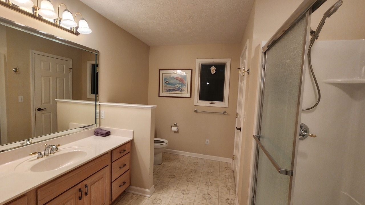 Photo of Bathroom in Benton
