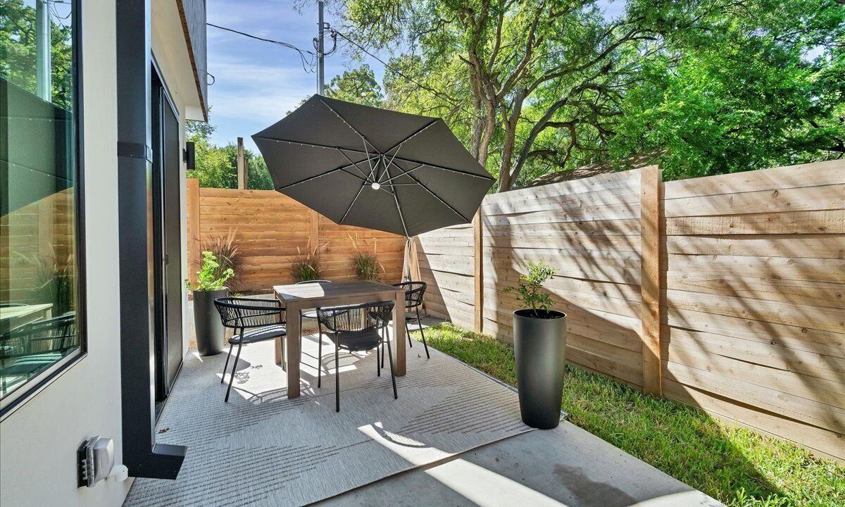 Photo of Outdoor in Cherrywood