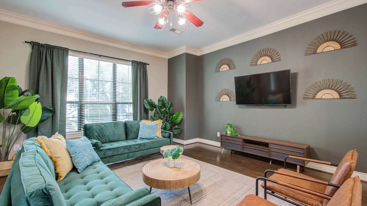 Photo of Livingroom in South Central Houston