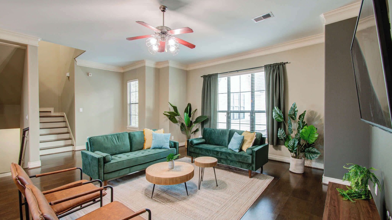 Photo of Livingroom in South Central Houston