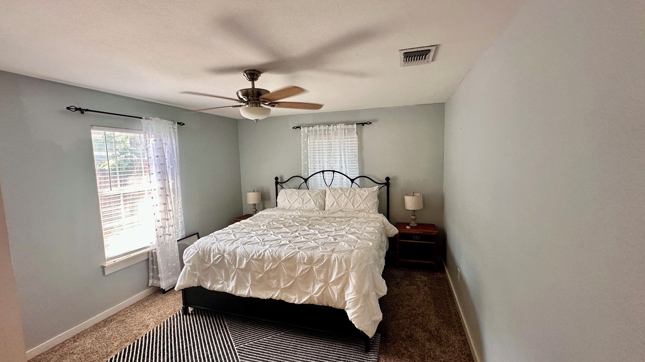 Photo of Bedroom in Mahncke Park