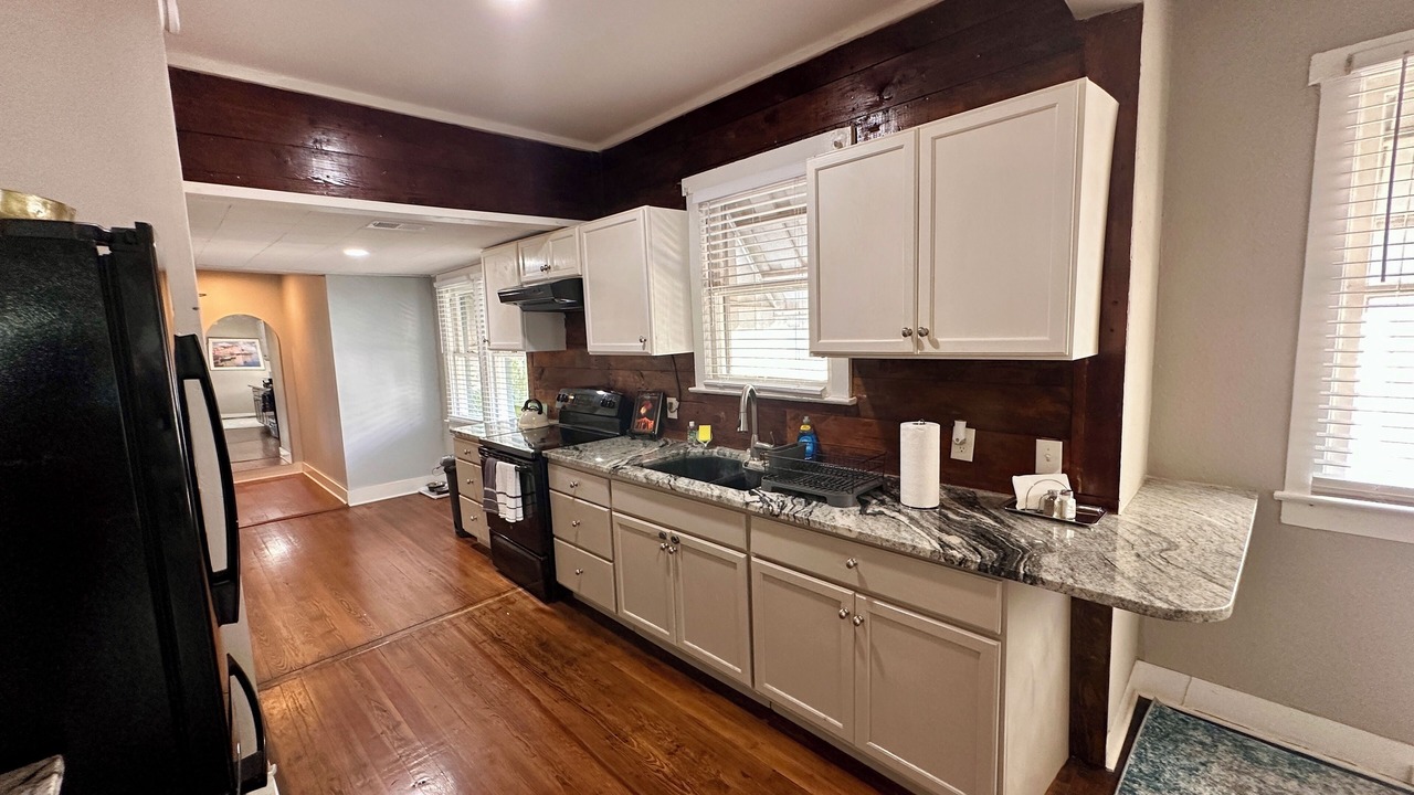 Photo of Kitchen in Mahncke Park