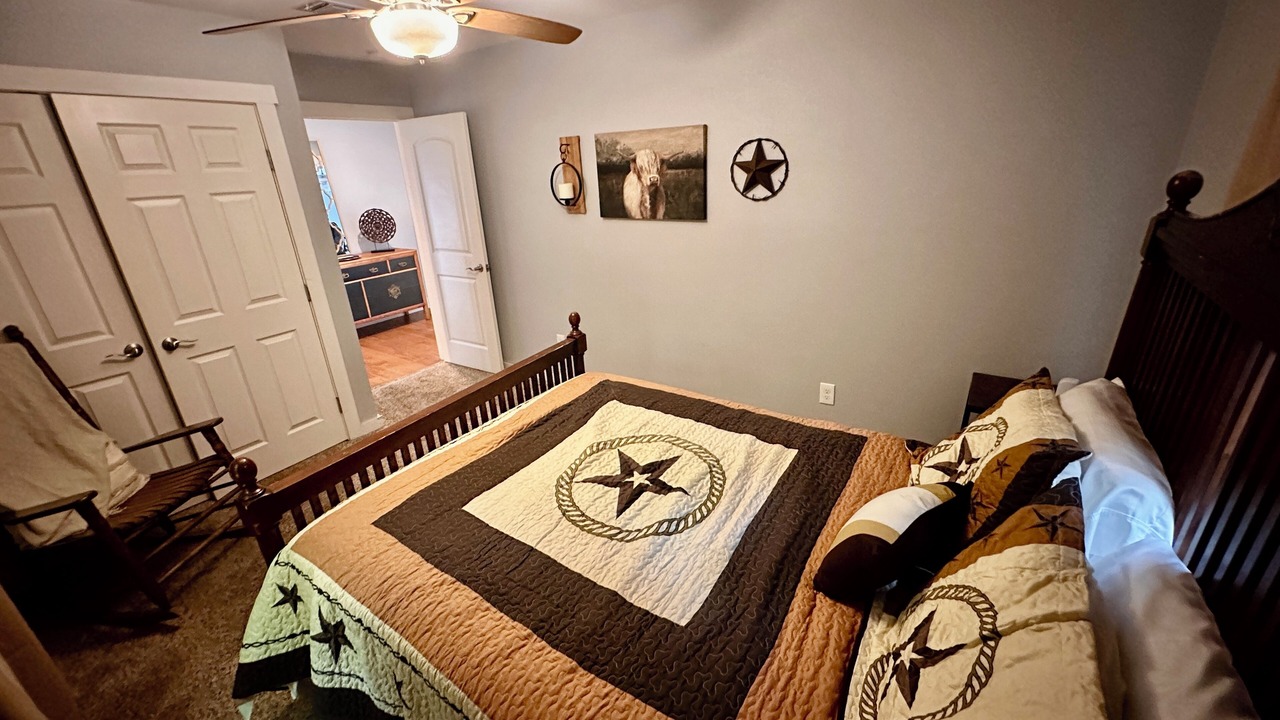 Photo of Bedroom in Mahncke Park
