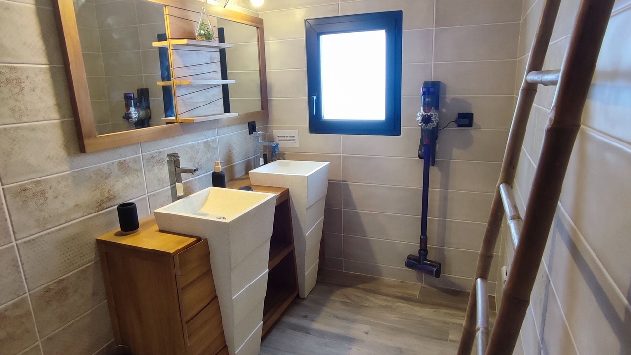 Photo of Bathroom in Egat