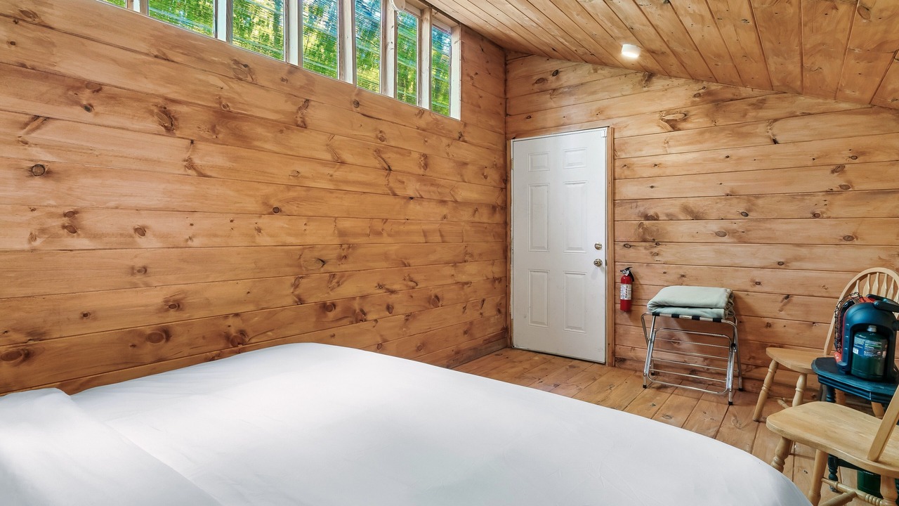 Photo of Bedroom in Tellico Plains