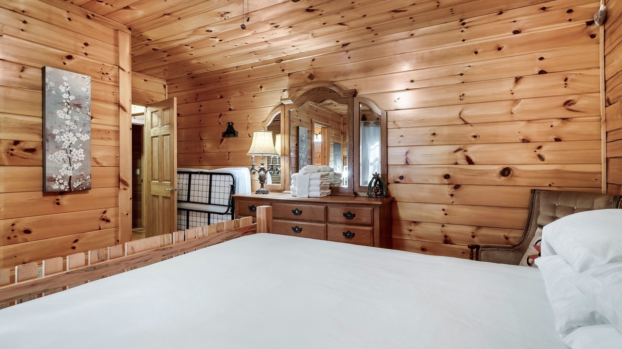Photo of Bedroom in Tellico Plains