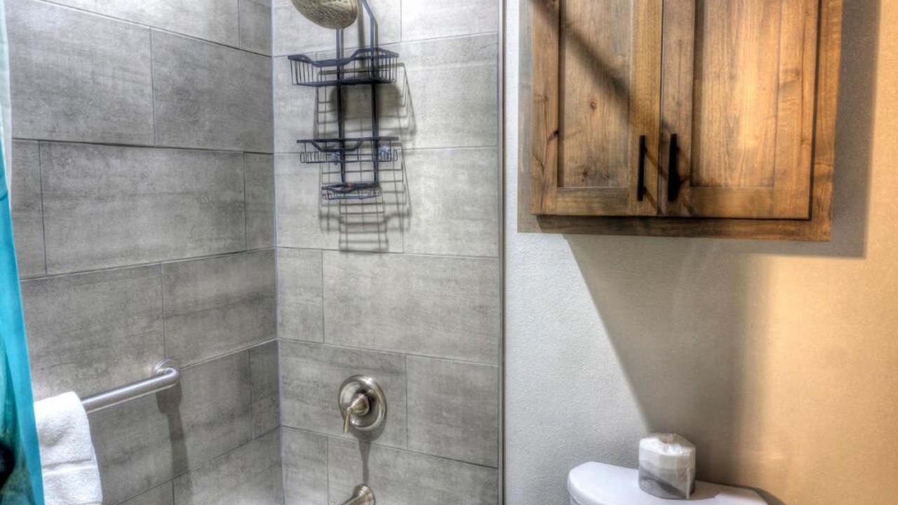 Photo of Bathroom in Leakey
