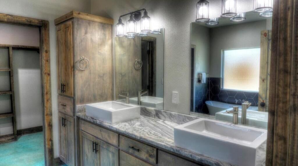 Photo of Bathroom in Leakey