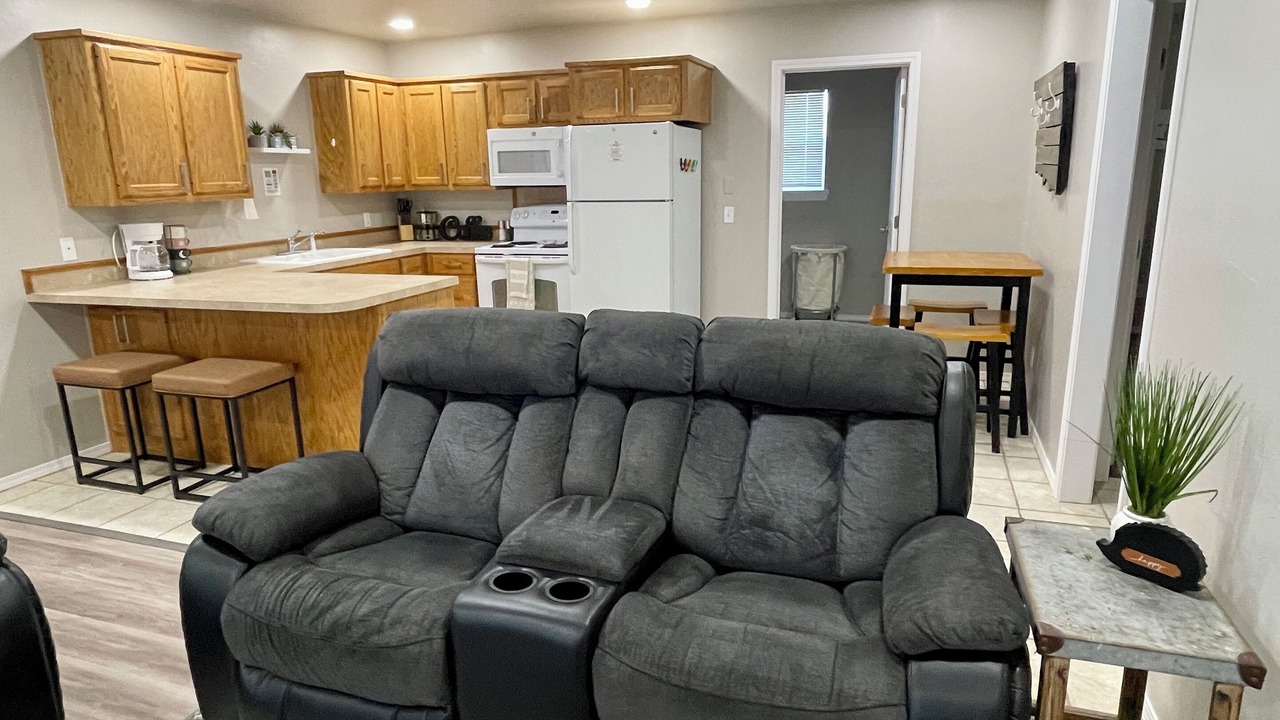 Photo of Livingroom in Ada