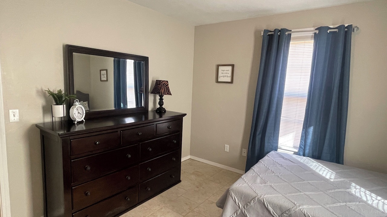 Photo of Bedroom in Ada