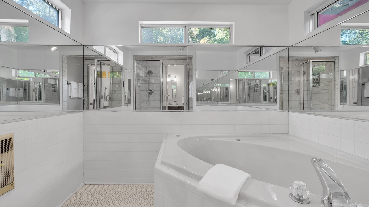 Photo of Others in Tallahassee