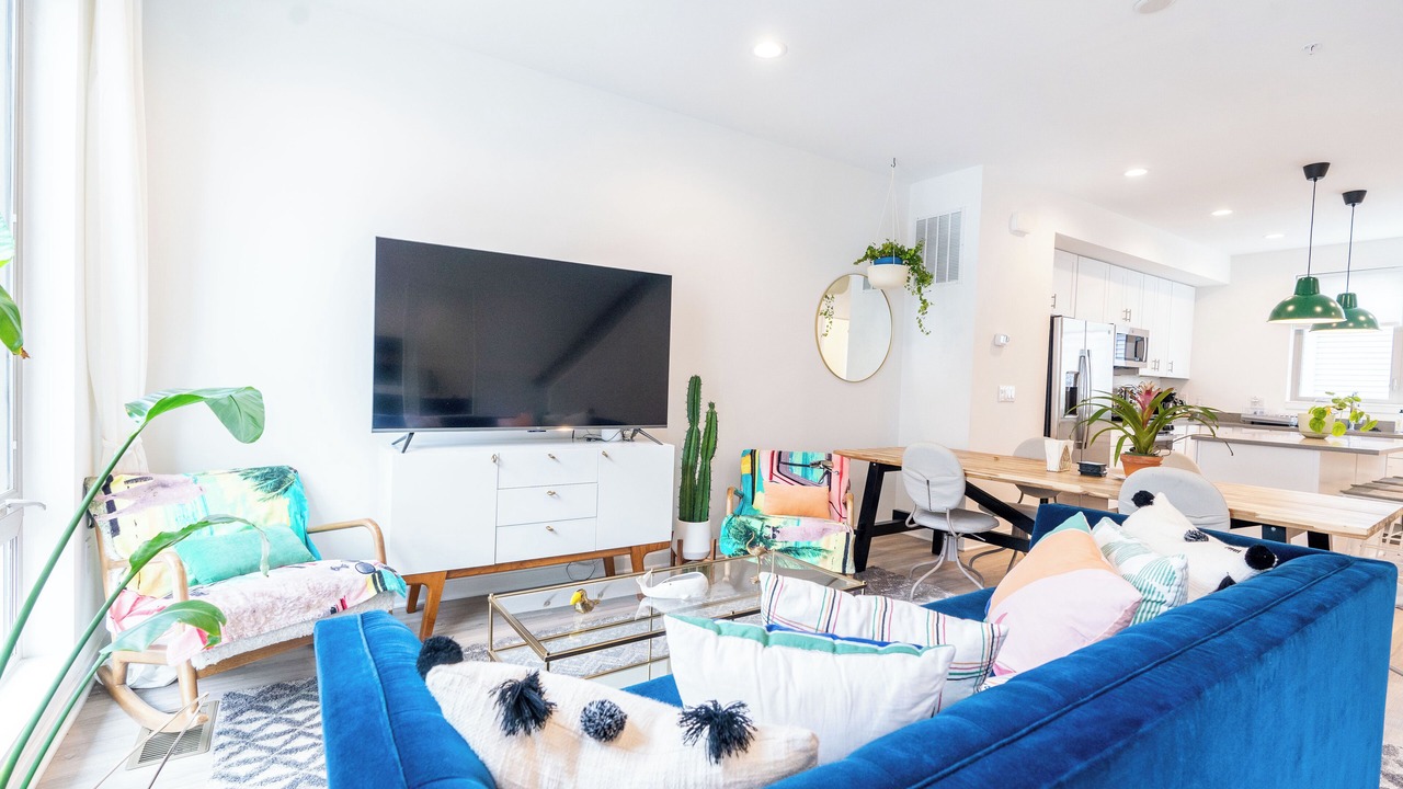 Photo of Livingroom in Olde Richmond