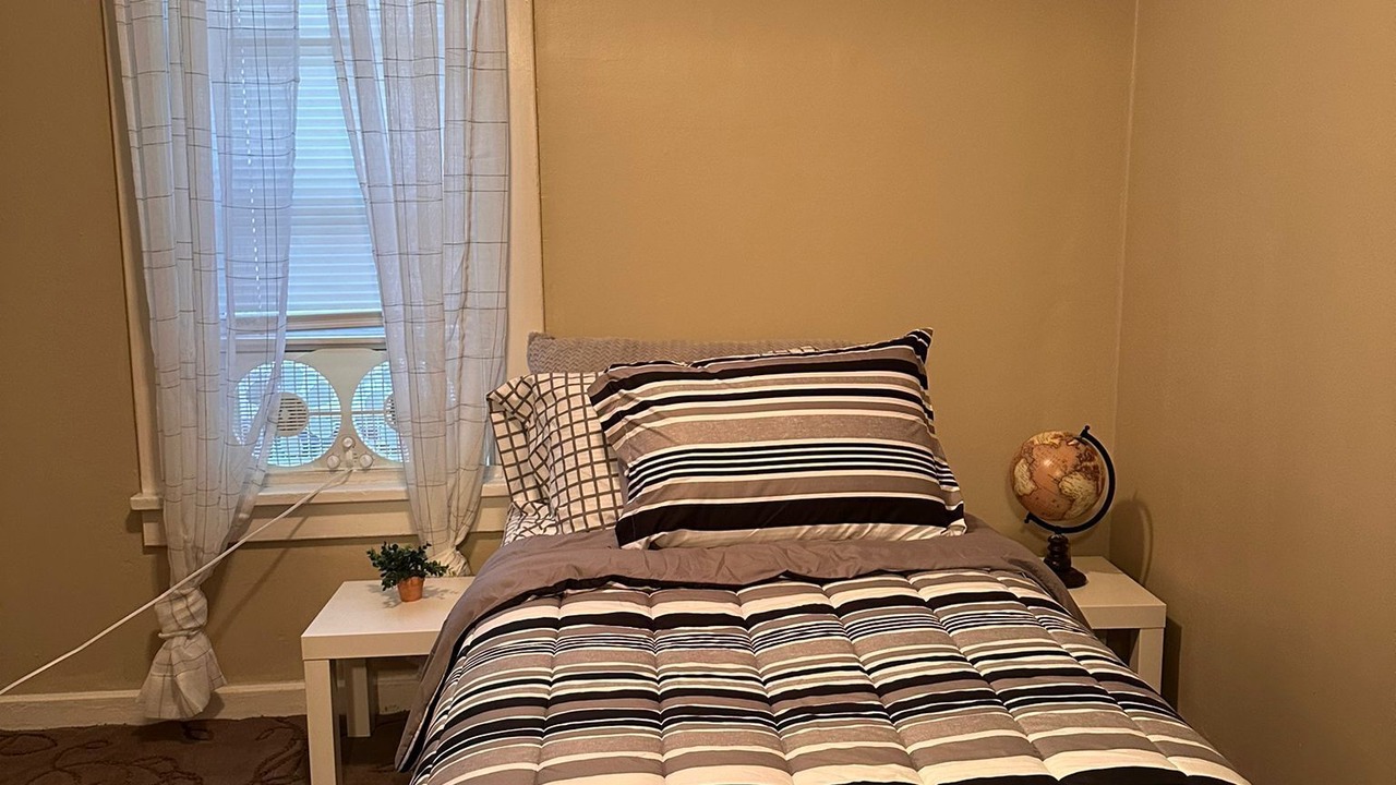 Photo of Bedroom in Garfield Heights