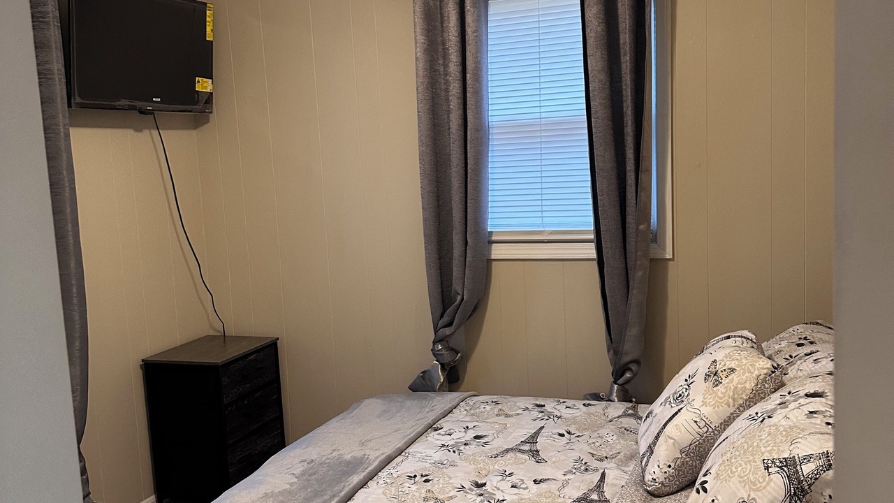 Photo of Bedroom in Garfield Heights