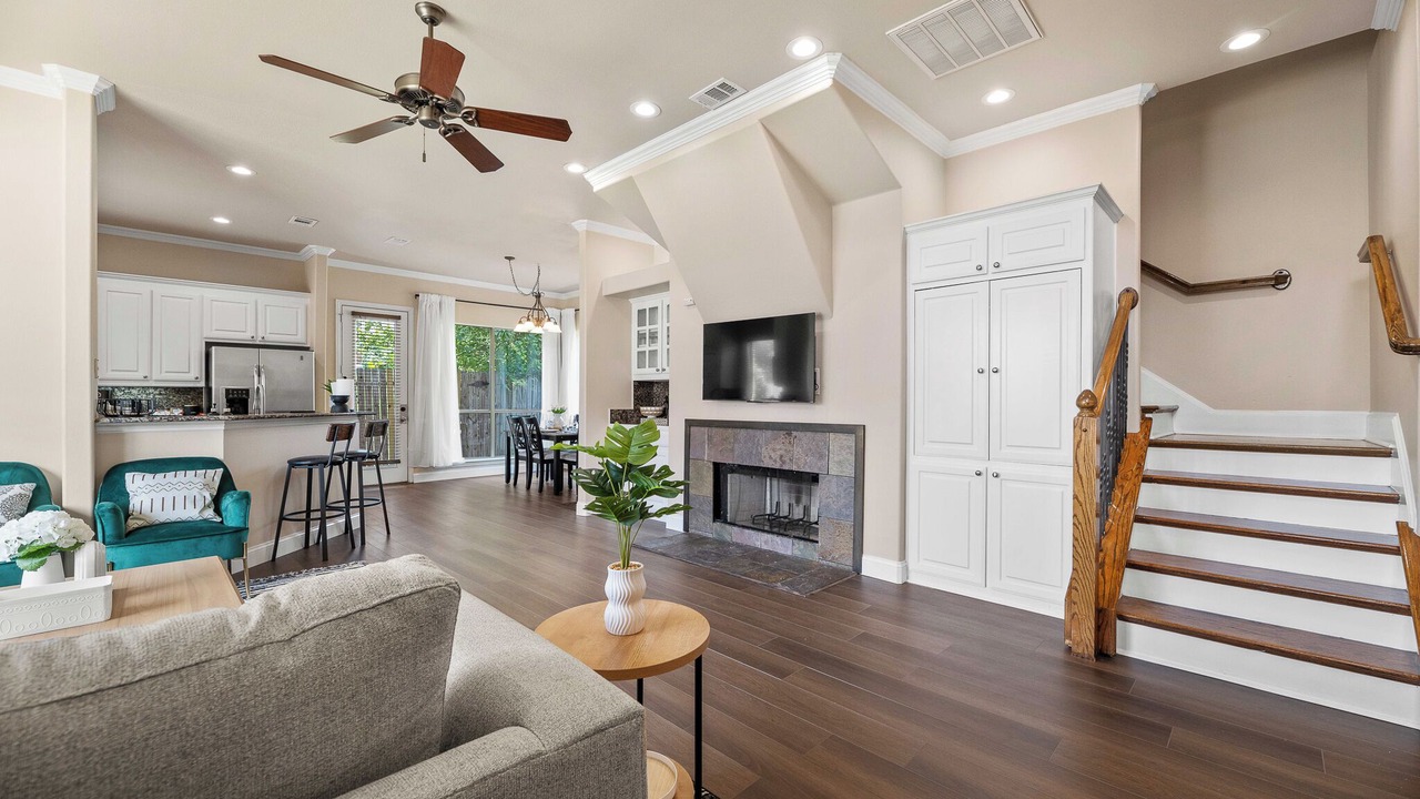Photo of Livingroom in North Arlington